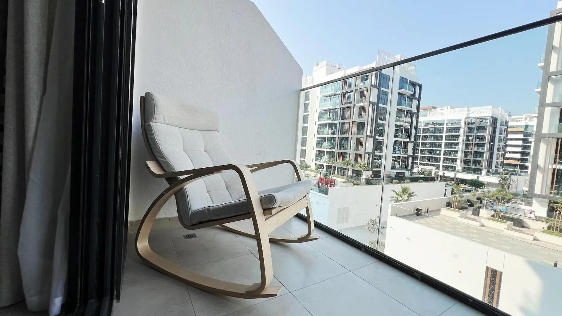 Daire Studio In Azizi Riviera 10 Mins To Downtown Dubai