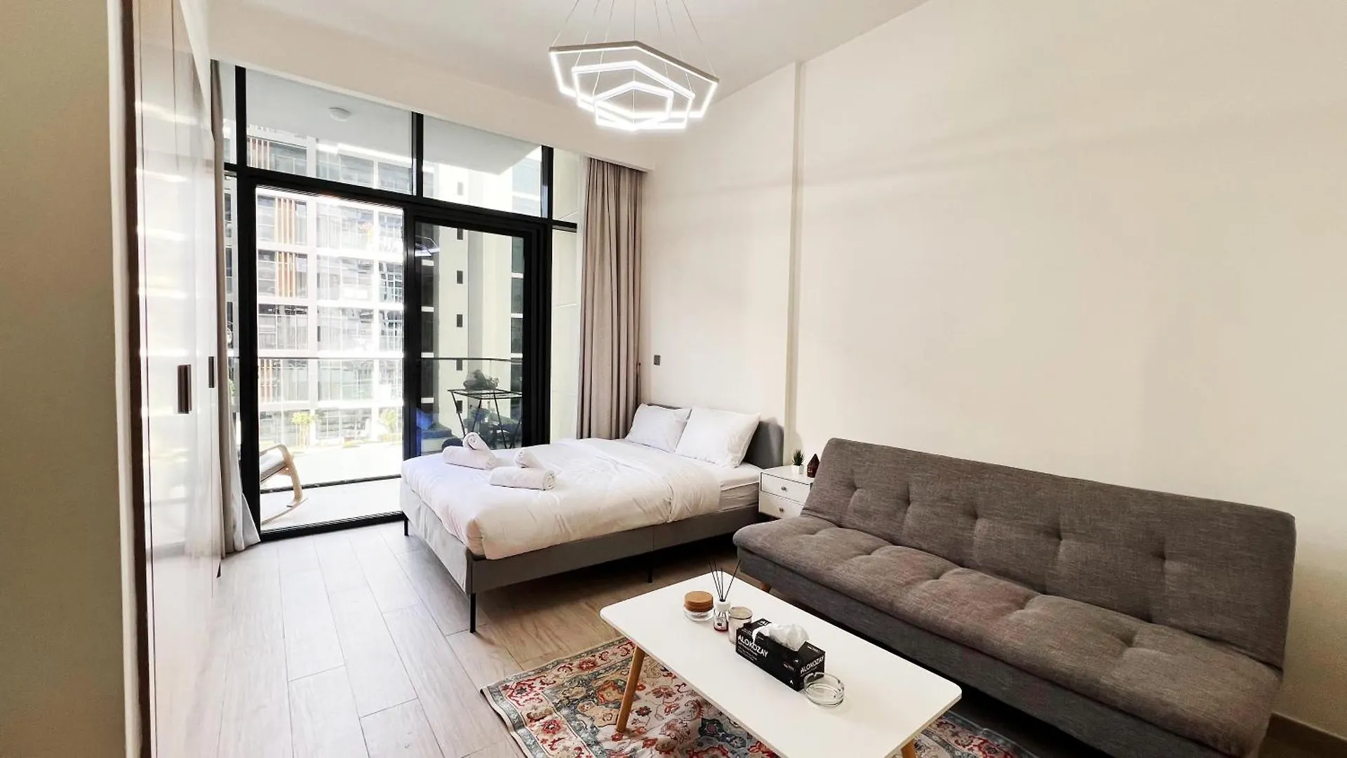 Studio In Azizi Riviera 10 Mins To Downtown Dubai Daire