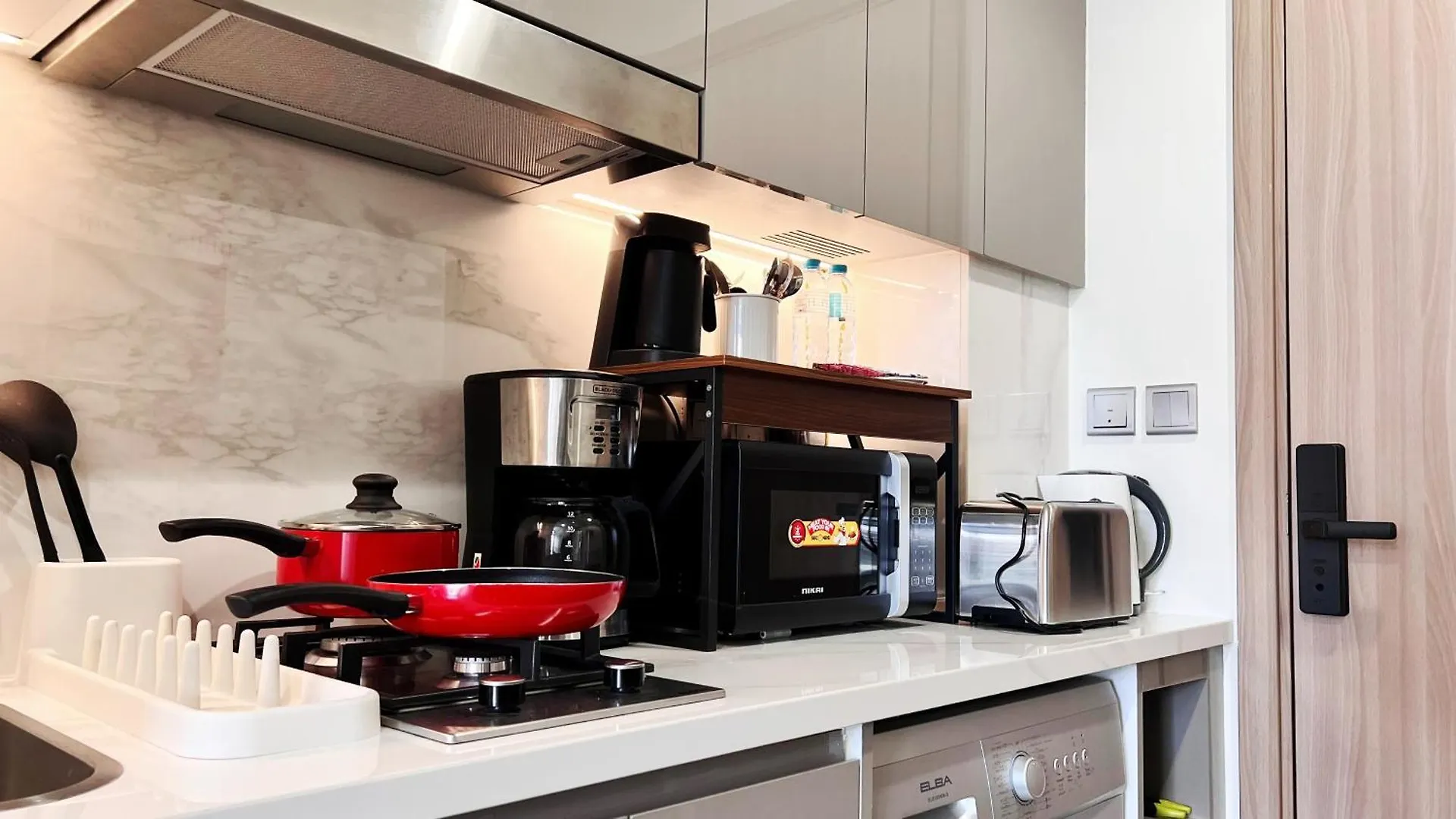 Studio In Azizi Riviera 10 Mins To Downtown Dubai 0*,