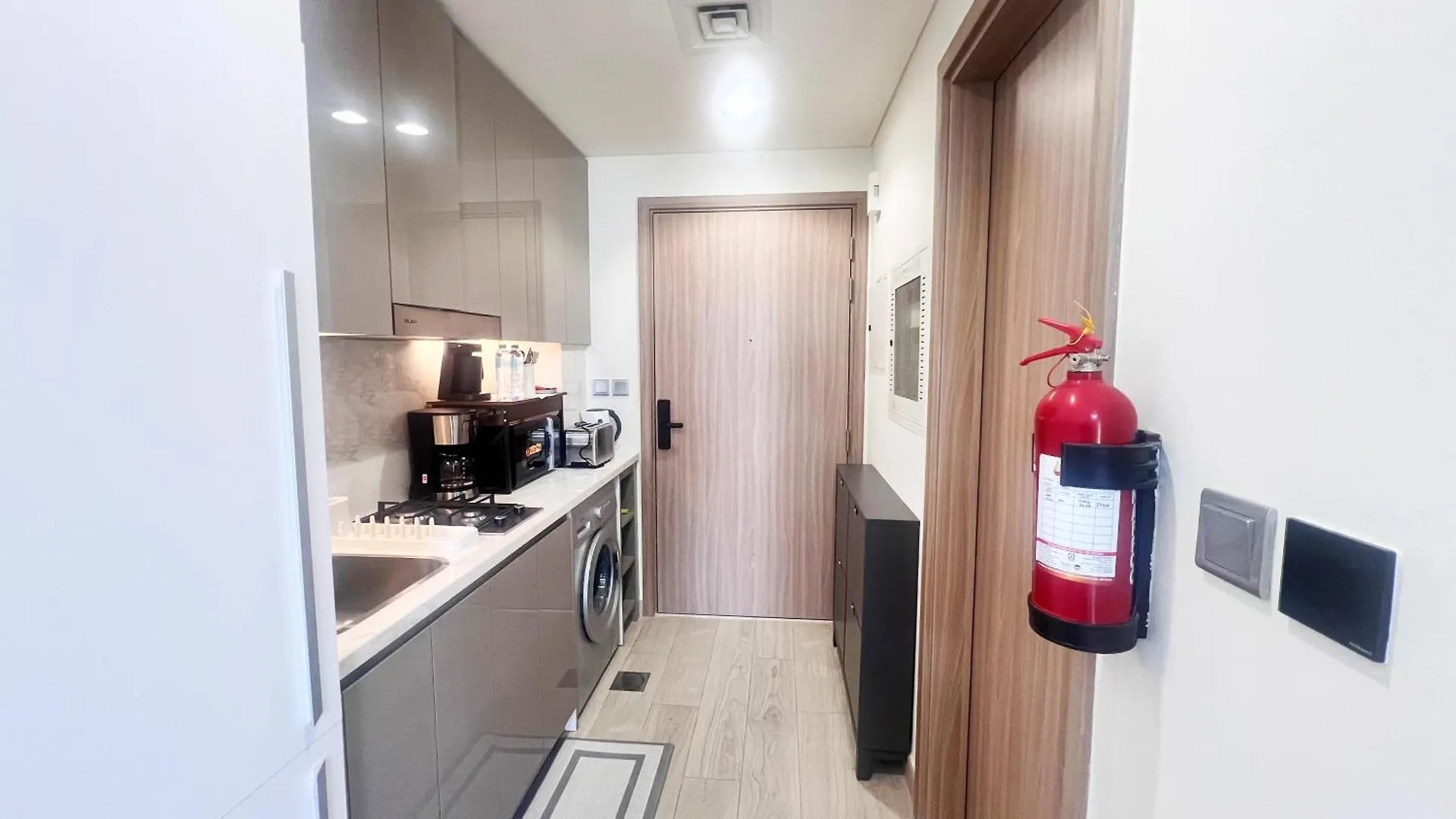 Daire Studio In Azizi Riviera 10 Mins To Downtown Dubai
